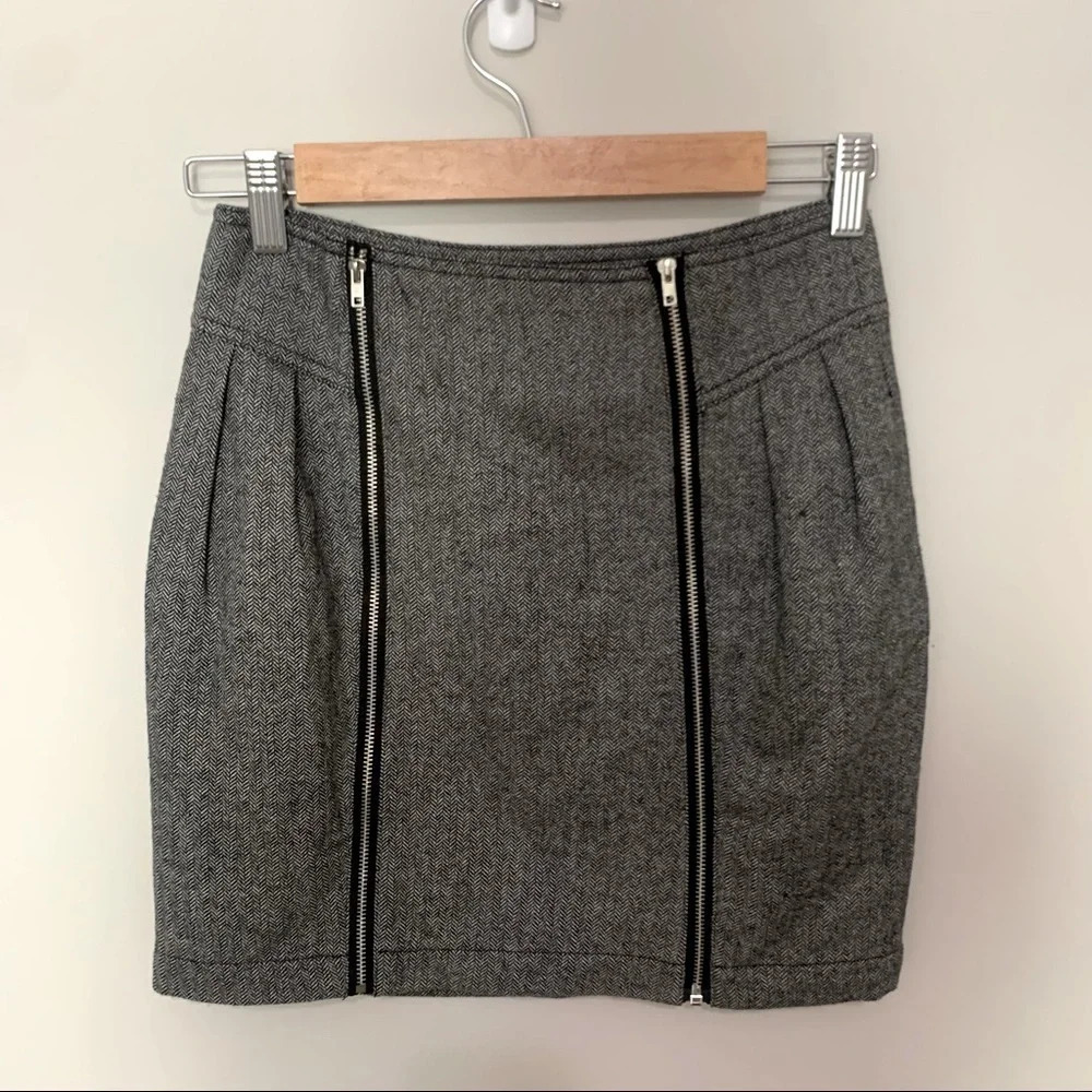 Urban Outfitters wool blend houndstooth zipper front mini skirt size 0